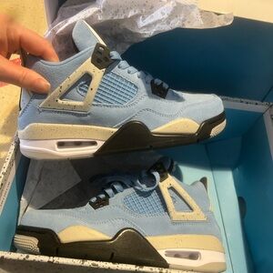 Jordan Air 4 SE in University Blue and Black